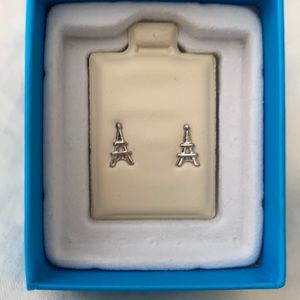 Piercing Pagoda Eiffel Tower earrings
